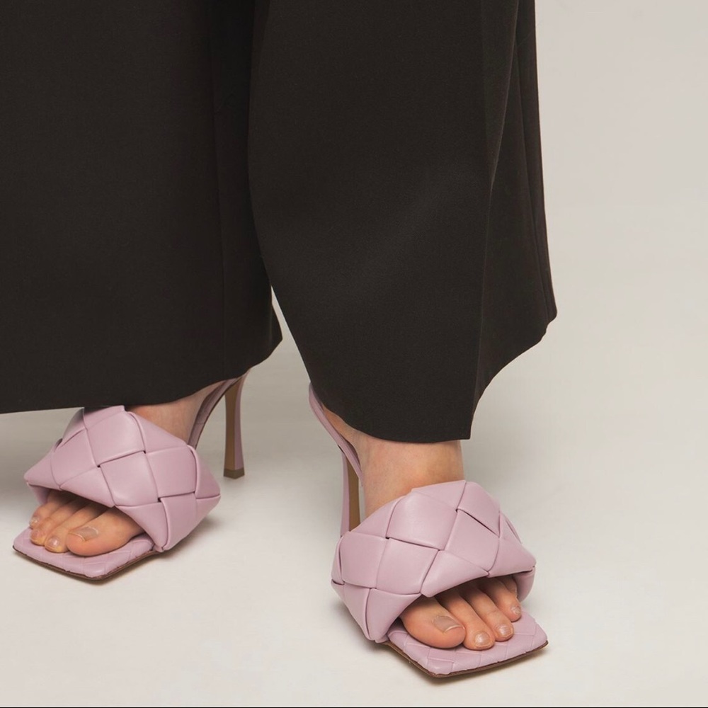 💕SOLD💕Brand new bottega veneta Lido Pump 40